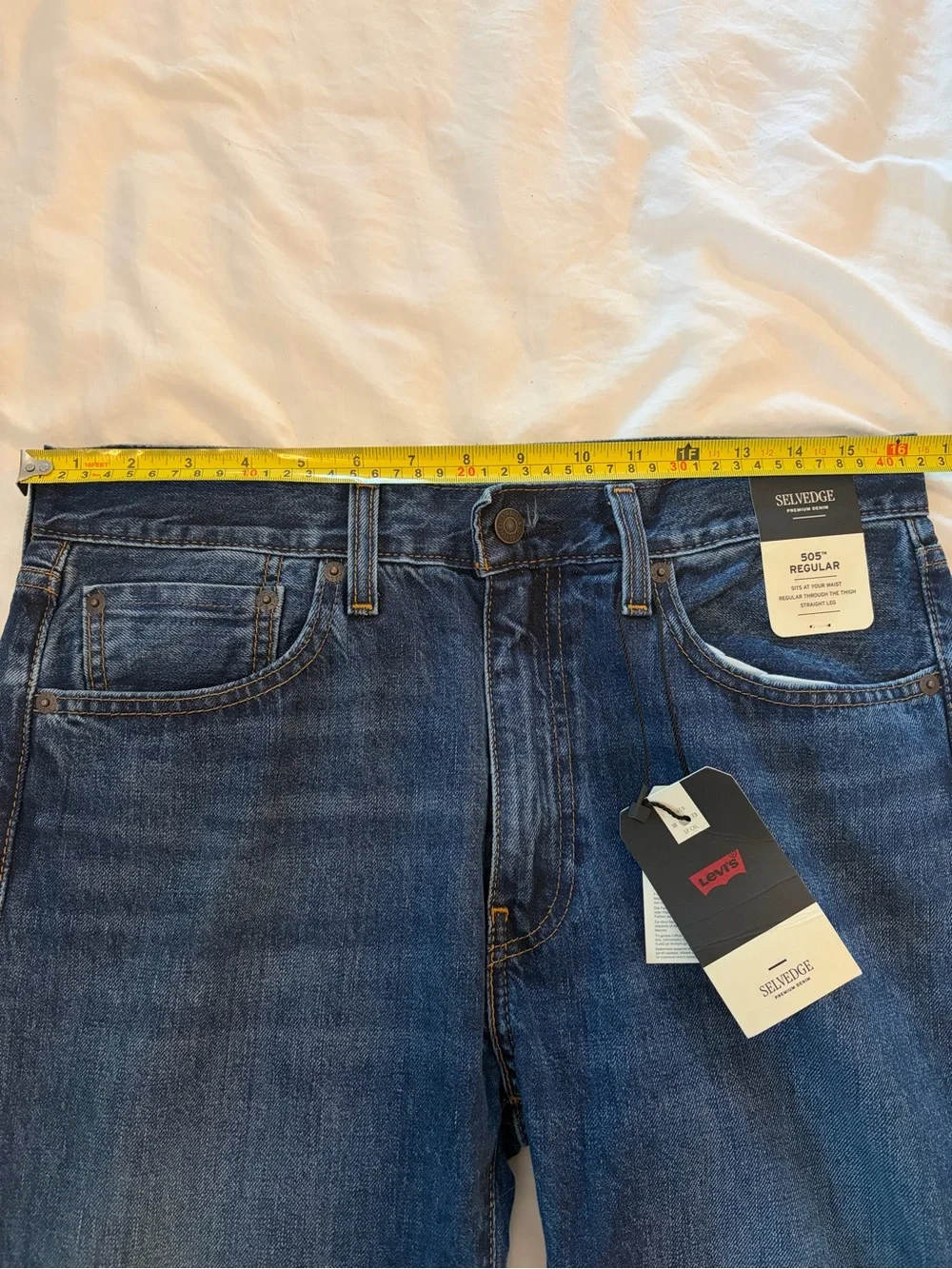 Levis straight leg
